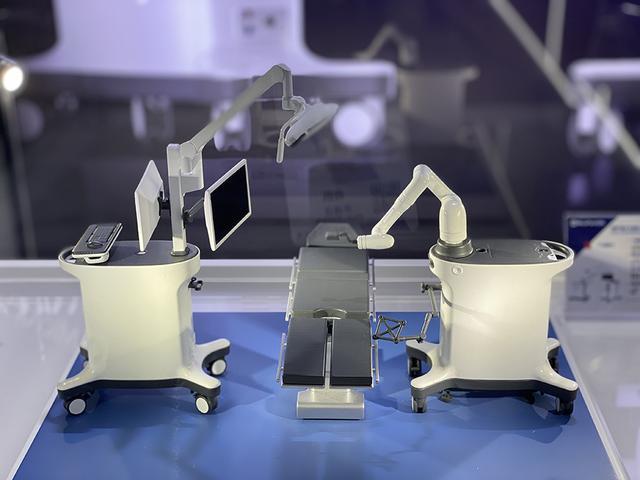 机器人换关节,听诊器电子化,这个大会发布四项创新医疗产品
